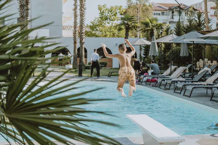 Pool 59 of 112