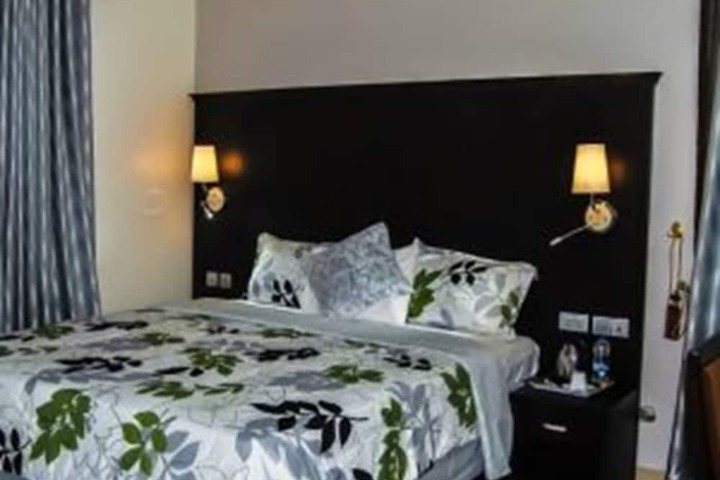 Room 3 of 6