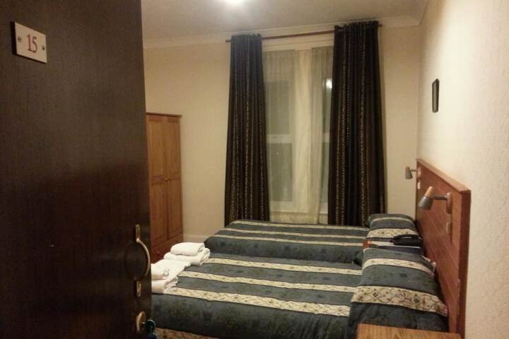 Room 14 of 39