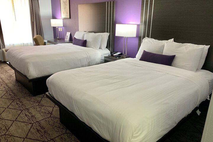2 Queen Beds Microwave and Refrigerator Exterior Corridor Full Breakfast (8 of 12)