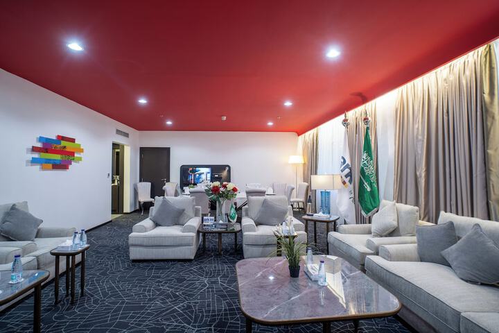 Room 27 of 78