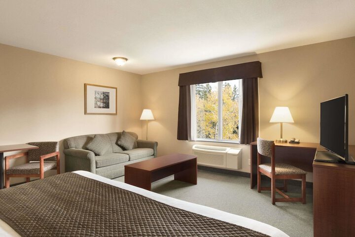Room 7 of 27