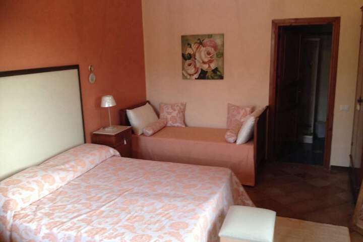 Room 12 of 15