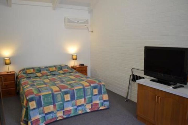 Room 5 of 20