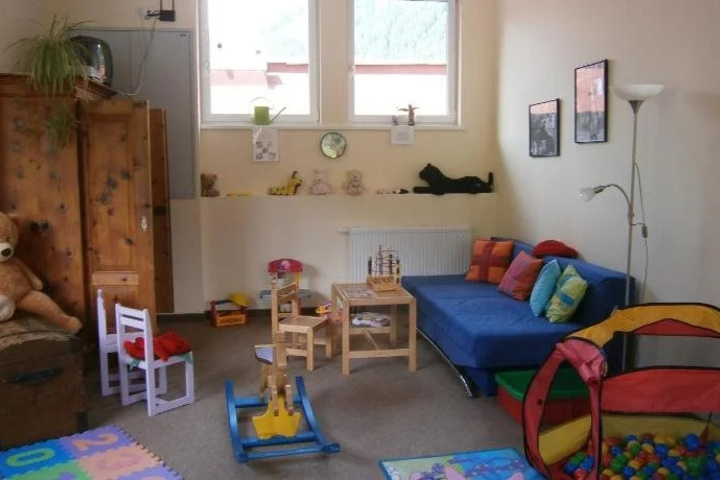 Room 8 of 22