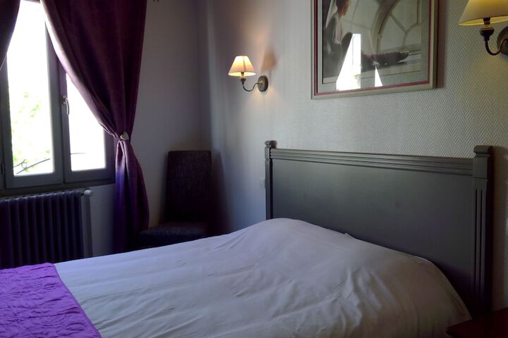 Room 17 of 49