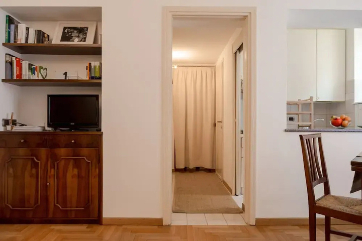 Room 5 of 14