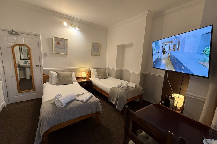 Room 30 of 72