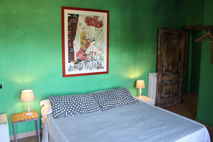 Room 5 of 52
