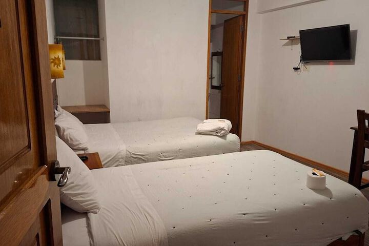 Room 3 of 8