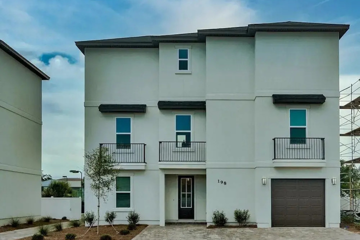 Grand Sandpiper Chateau With Golf Cart and Pool