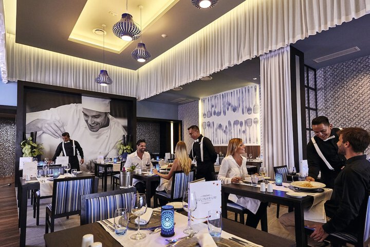 Dining 68 of 90