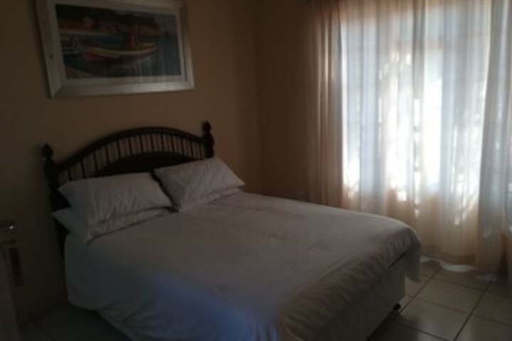 Room 27 of 39