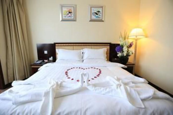 Room 4 of 19