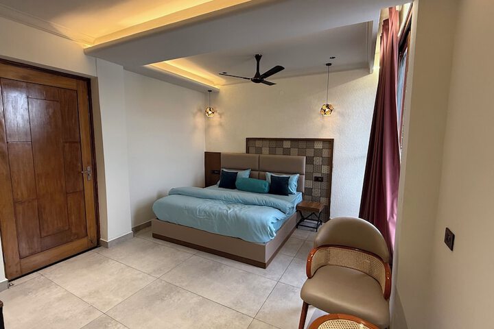 Room 12 of 95