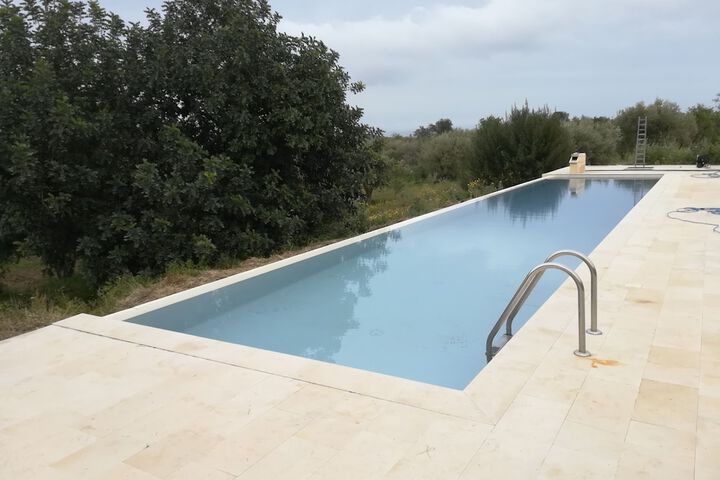 Pool 7 of 27