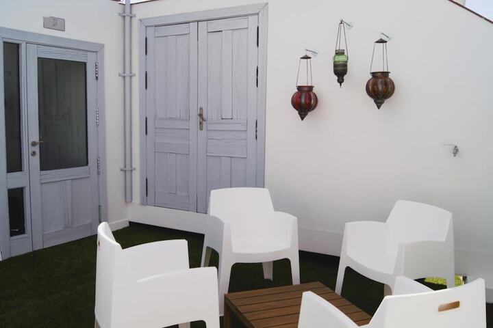 Room 27 of 65