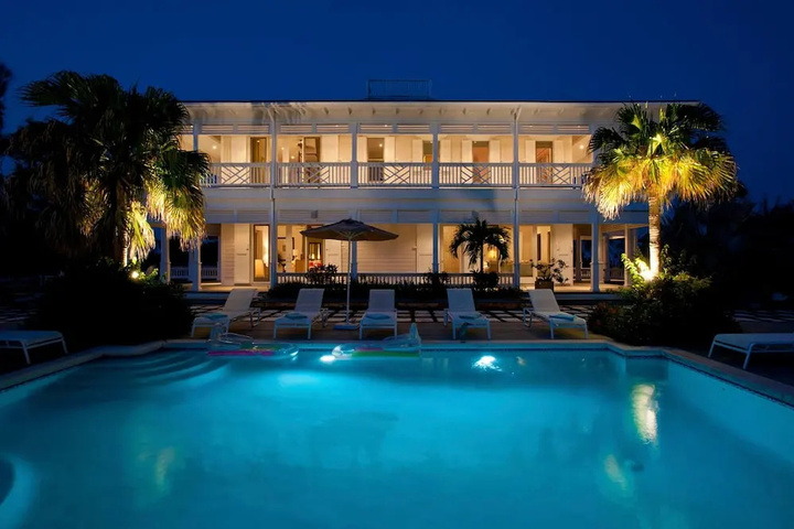 Pool 11 of 21