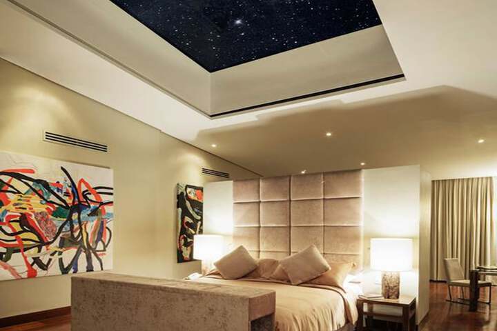 Room 6 of 34