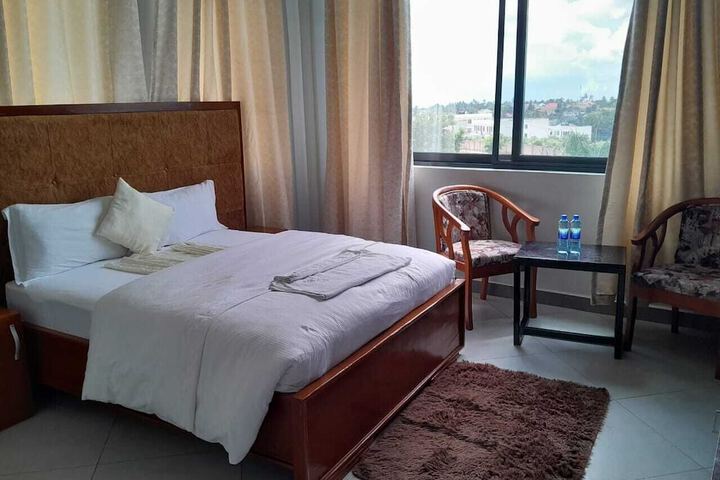 Room 2 of 133