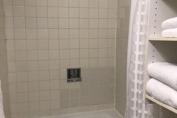 Room 41 of 84