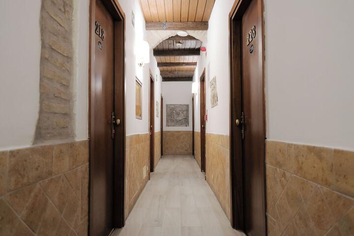 Ballroom/Hall 61 of 63