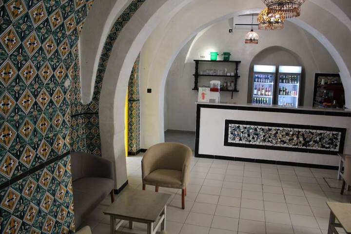 Lounge 125 of 153