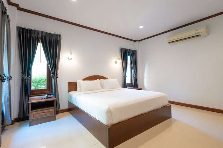 Room 18 of 63