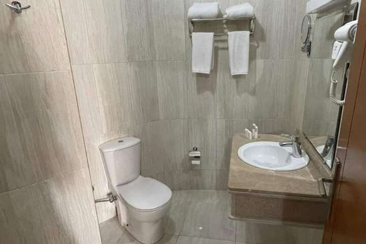 Room 20 of 42