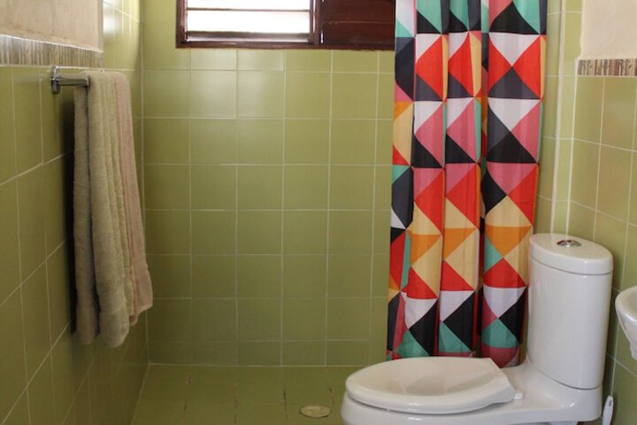 Room 16 of 32
