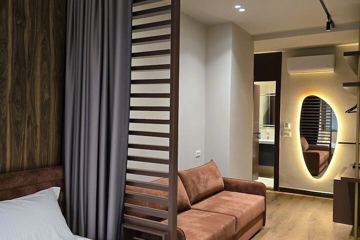 Room 12 of 51
