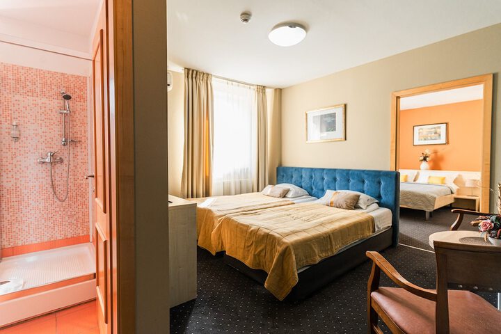 Room 31 of 60