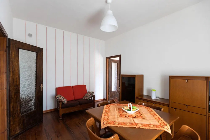 Room 3 of 11