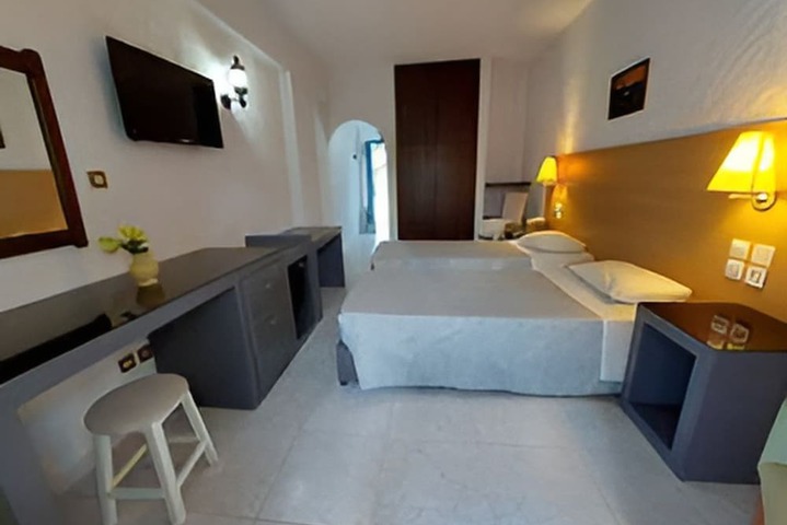 Room 14 of 49