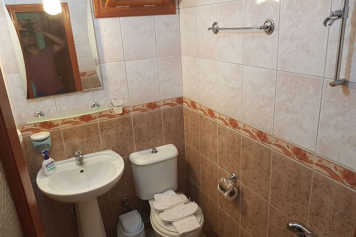 Room 25 of 68
