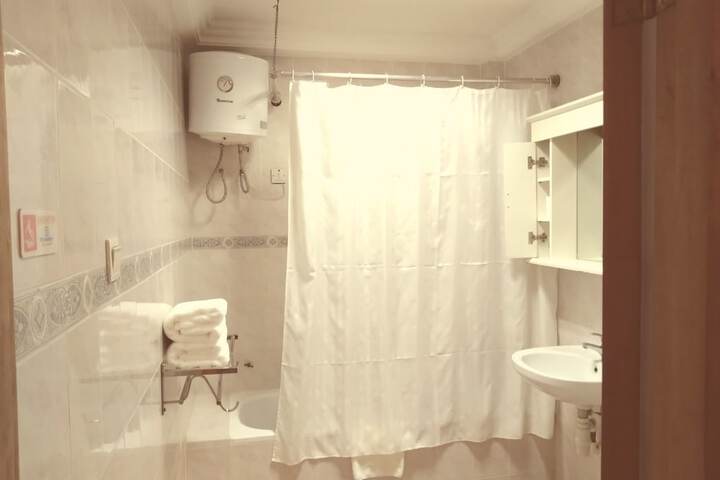 Room 28 of 51