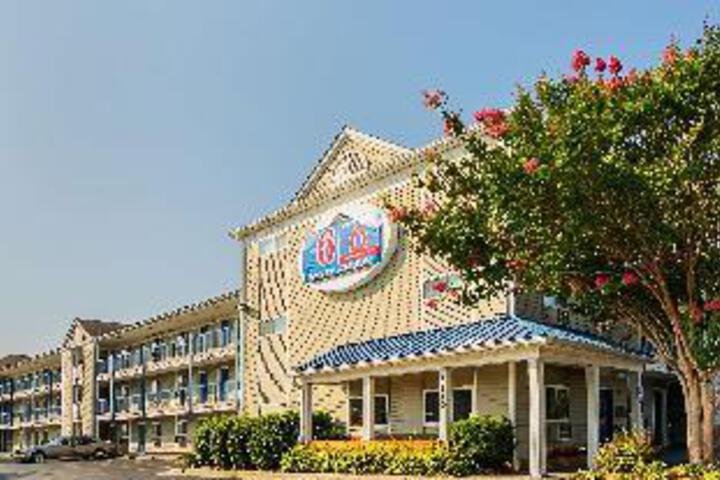 Hotel 10 of 23