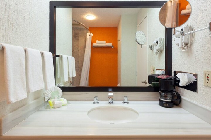 Room 14 of 59