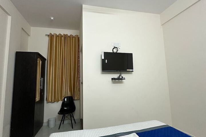 Room 9 of 31