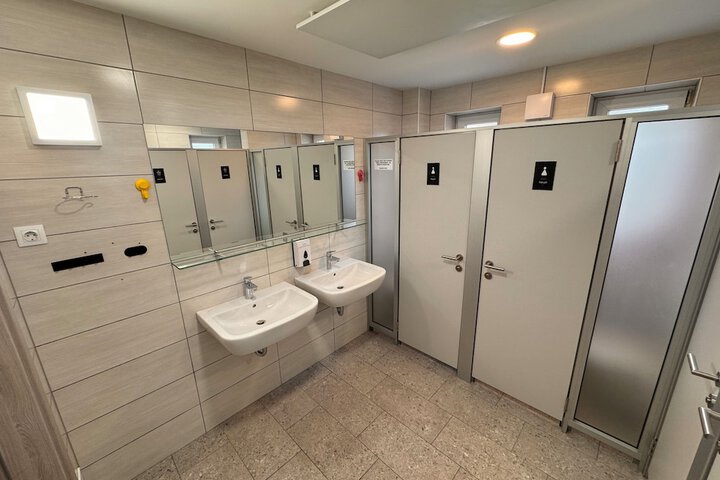 Room 34 of 45