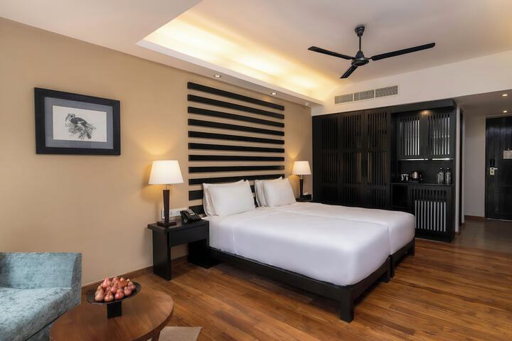 Room 25 of 84