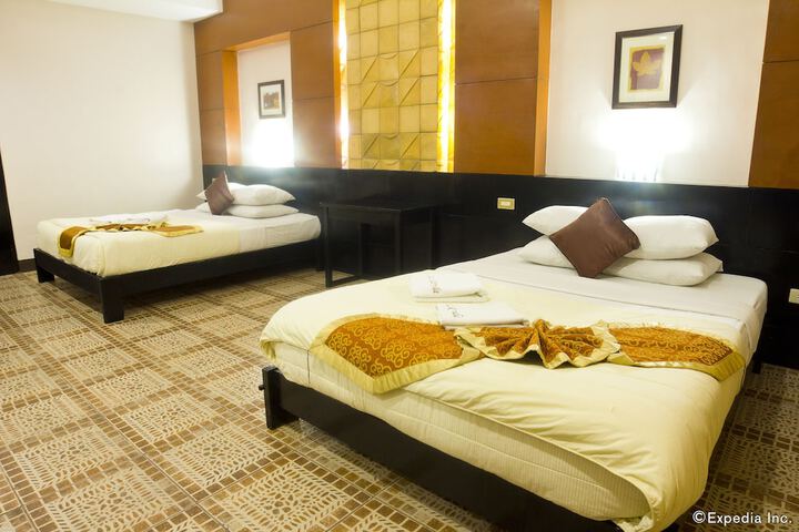 Room 4 of 70