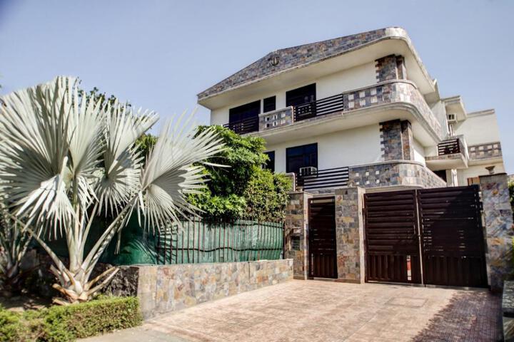 Hotel O Home Spacious Studio Sector 21-a Faridabad
