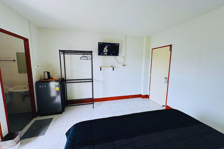 Room 3 of 21