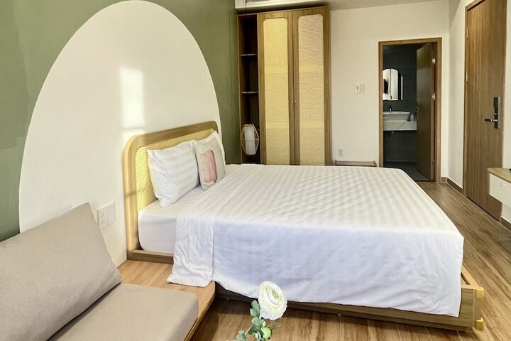 Room 5 of 36