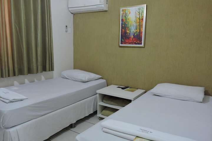 Room 26 of 65