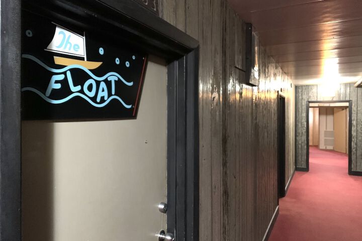 Room 102 of 293