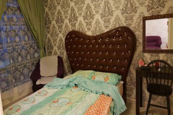 Room 10 of 62