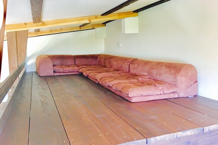 Room 12 of 125