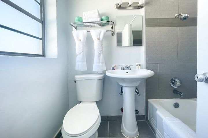Room 15 of 25